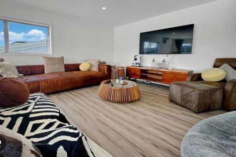 Photo of property in 3 Ringi Lane, Orewa, 0931
