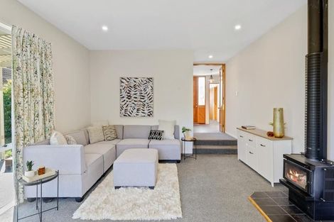 Photo of property in 16 Herbs Place, Cashmere, Christchurch, 8022