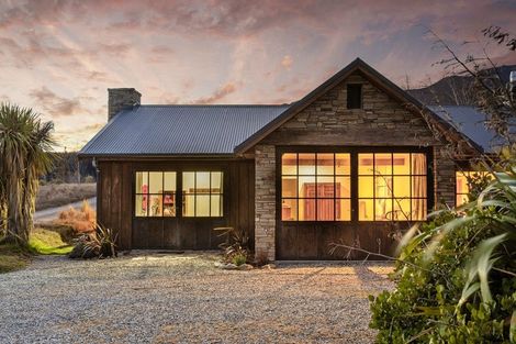 Photo of property in 66 Te Awa Road, Albert Town, Wanaka, 9382