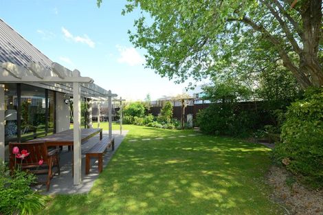 Photo of property in 33 O'connor Place, Burnside, Christchurch, 8053