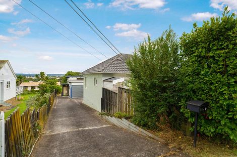 Photo of property in 2/20 Humphrey Kemp Avenue, Henderson, Auckland, 0612