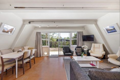 Photo of property in 7 Pearce Place, Kinloch, Taupo, 3377