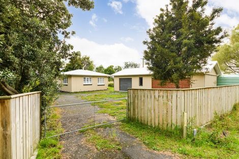 Photo of property in 977 Fitzherbert East Road, Aokautere, Palmerston North, 4471