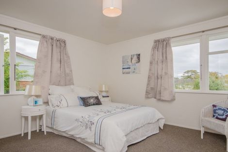 Photo of property in 12 Crampton Place, Manurewa, Auckland, 2102
