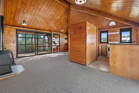 Photo of property in 33 Richmond Avenue, Richmond Heights, Taupo, 3330