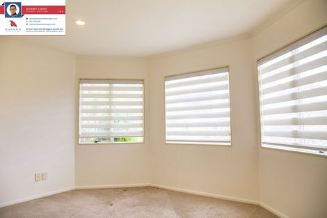 Photo of property in 6 Canary Place, Unsworth Heights, Auckland, 0632