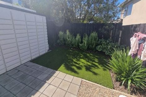 Photo of property in 12/3234 Great North Road, New Lynn, Auckland, 0600