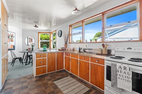 Photo of property in 24 Victoria Street, Carterton, 5713