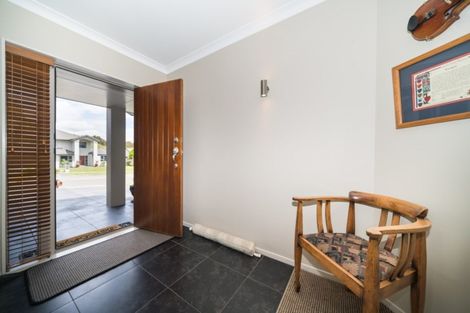 Photo of property in 87 Ruapehu Drive, Fitzherbert, Palmerston North, 4410