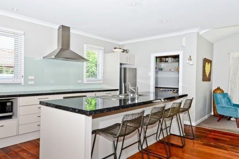 Photo of property in 4 Young Street, Claudelands, Hamilton, 3214