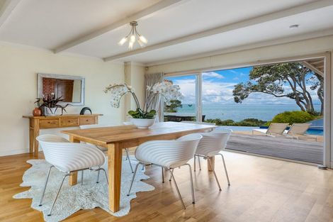 Photo of property in 913 Beach Road, Waiake, Auckland, 0630