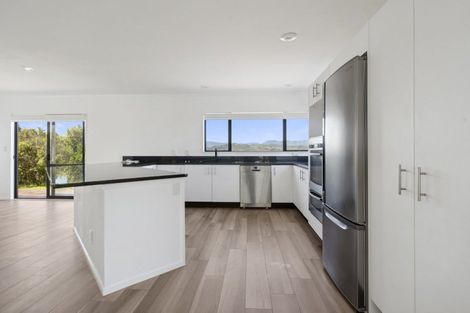 Photo of property in 15 Bury Grove, Strathmore Park, Wellington, 6022