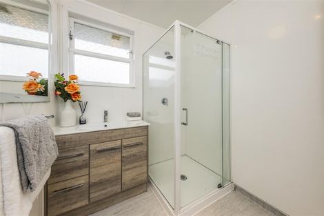 Photo of property in 62 Calthorp Close, Favona, Auckland, 2024