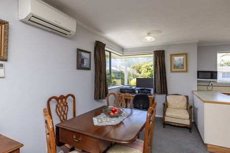 Photo of property in 2 Kanawa Street, Waikanae, 5036