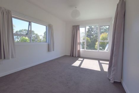 Photo of property in 19 Cleve Road, Green Bay, Auckland, 0604