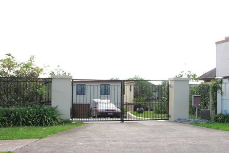 Photo of property in 12 Eynsham Court, Dannemora, Auckland, 2016