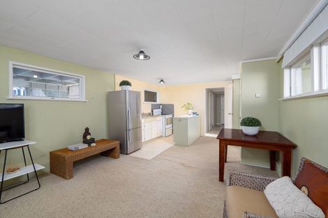 Photo of property in 24 Hope Avenue, Russell, 0202