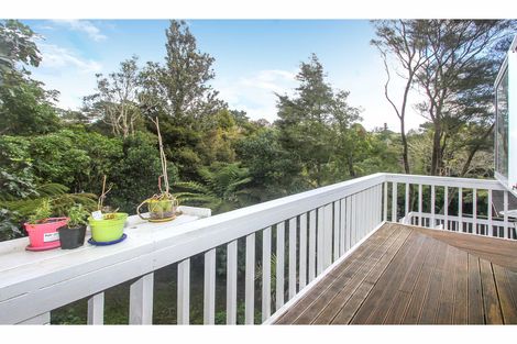 Photo of property in 120 Park Hill Road, Birkenhead, Auckland, 0626
