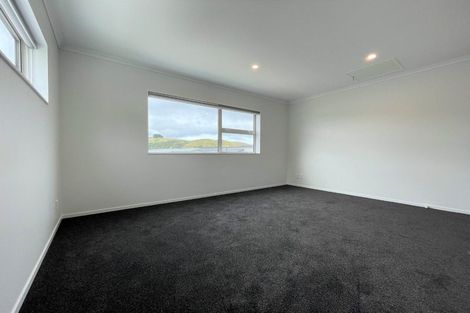 Photo of property in 27 Stockport Grove, Churton Park, Wellington, 6037