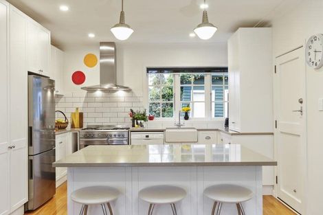 Photo of property in 125 Parrs Cross Road, Glen Eden, Auckland, 0612