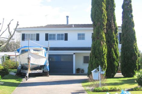 Photo of property in 138 Moana Anu Anu Avenue, Whangamata, 3620