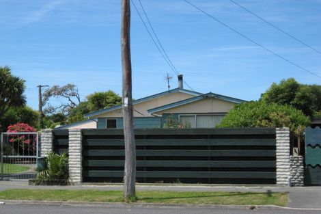 Photo of property in 337 Estuary Road, South New Brighton, Christchurch, 8062