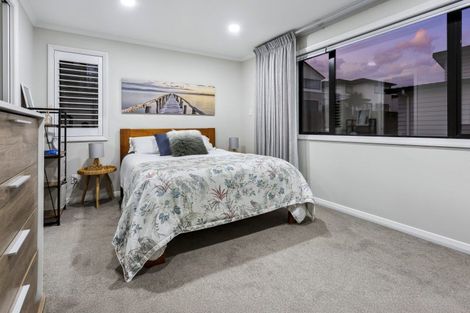 Photo of property in 10 Tawatawa Street, Long Bay, Auckland, 0630