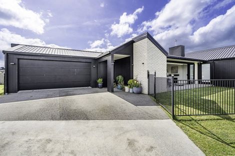 Photo of property in 2 Inuwai Street, Glenview, Hamilton, 3206