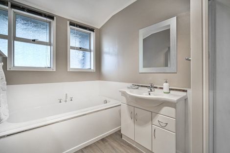 Photo of property in 810 Queen Street East, Parkvale, Hastings, 4122