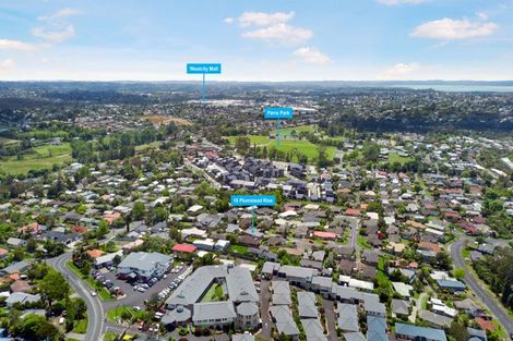Photo of property in 18 Plumstead Rise, Glen Eden, Auckland, 0602