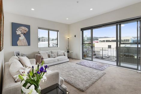 Photo of property in 17d Hania Street, Mount Victoria, Wellington, 6011
