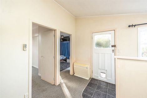 Photo of property in 2a Weraroa Road, Waverley, 4510