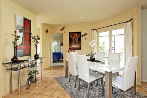 Photo of property in 2 Queens Walk, Taradale, Napier, 4112