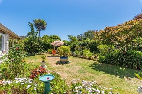 Photo of property in 12 Kowhai Grove, Waikanae, 5036
