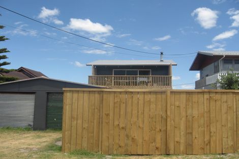 Photo of property in 12 Pukehina Parade, Pukehina, Te Puke, 3189