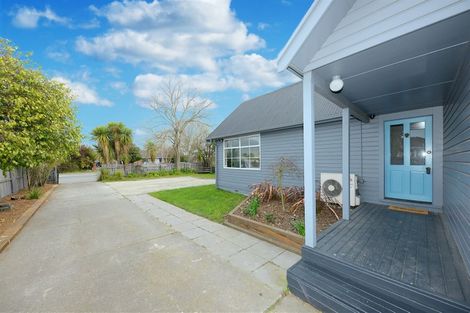 Photo of property in 62 Northcote Road, Northcote, Christchurch, 8052