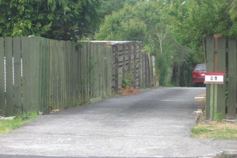 Photo of property in 5a Totaravale Drive, Totara Vale, Auckland, 0629