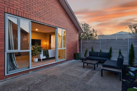 Photo of property in 8/190 Lincoln Road, Addington, Christchurch, 8024