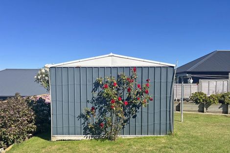 Photo of property in 15 Dove Place, Holmes Hill, Oamaru, 9401
