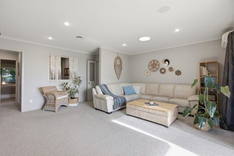 Photo of property in 31 Discovery Avenue, Welcome Bay, Tauranga, 3112