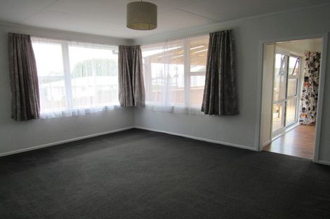 Photo of property in 2 Takahe Place, Tokoroa, 3420