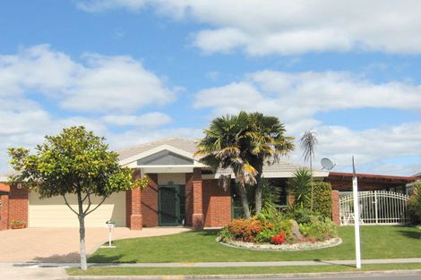 Photo of property in 140 Gravatt Road, Papamoa Beach, Papamoa, 3118