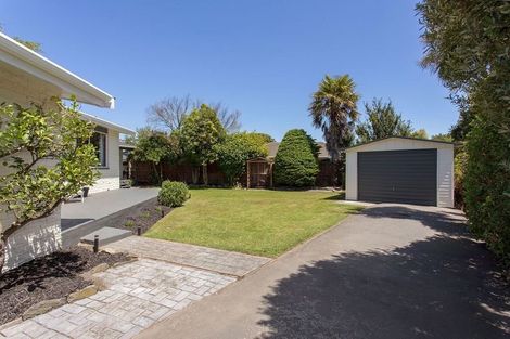Photo of property in 21 Rosanna Place, Aranui, Christchurch, 8061