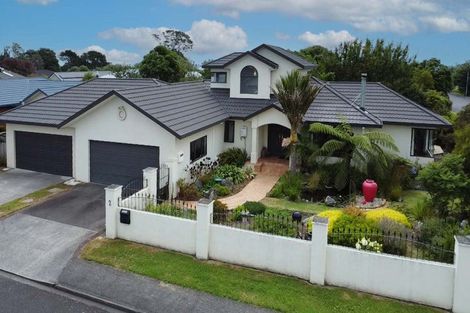 Photo of property in 2 Royal Heights, Glen Avon, New Plymouth, 4312