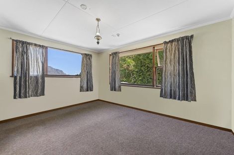 Photo of property in 22 Bowen Street, Queenstown, 9300