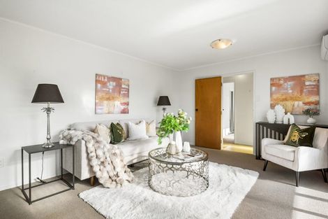 Photo of property in 3 Tesla Place, Totara Vale, Auckland, 0629