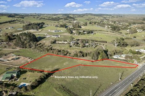Photo of property in 750 Kaipara Coast Highway, Kaukapakapa, 0871