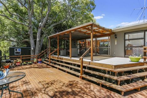 Photo of property in 11 Stanley Road, Glenfield, Auckland, 0629