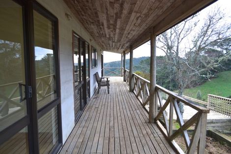 Photo of property in 152 Lone Kauri Road, Karekare, New Lynn, 0772