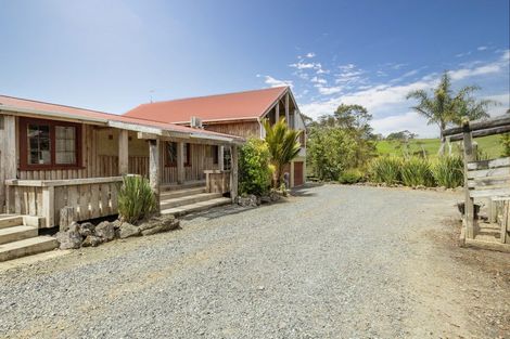 Photo of property in 308 Henderson Valley Road, Henderson Valley, Auckland, 0612